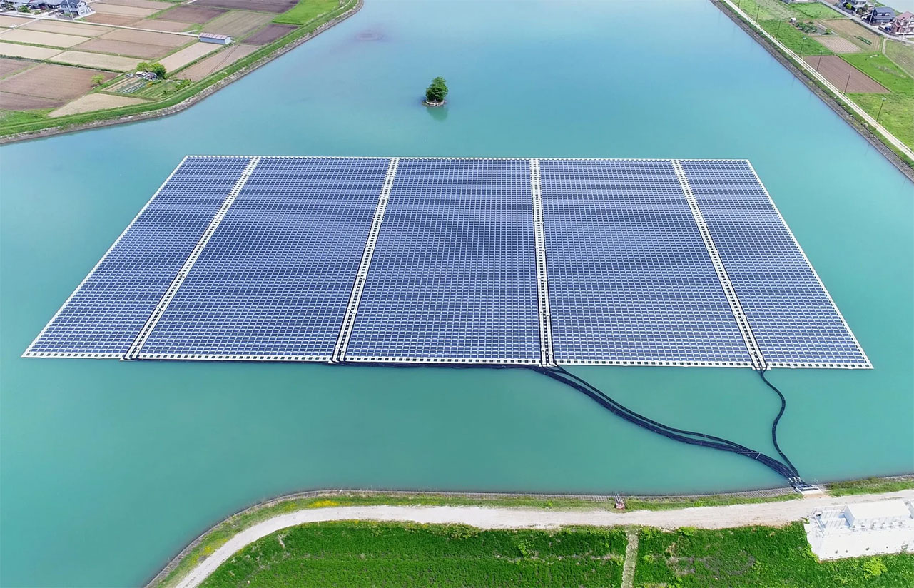 نصب پنل‌های خورشیدی بر روی سطوح آبی